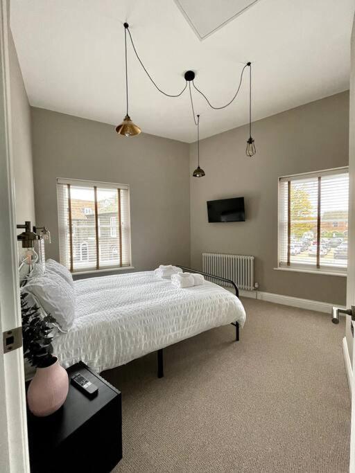 St Nicholas Corner - A New Unique Town Centre Home King's Lynn Bagian luar foto